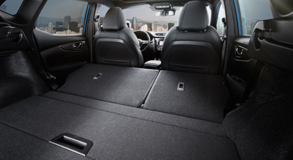 Qashqai Back seats down to view extra boot space