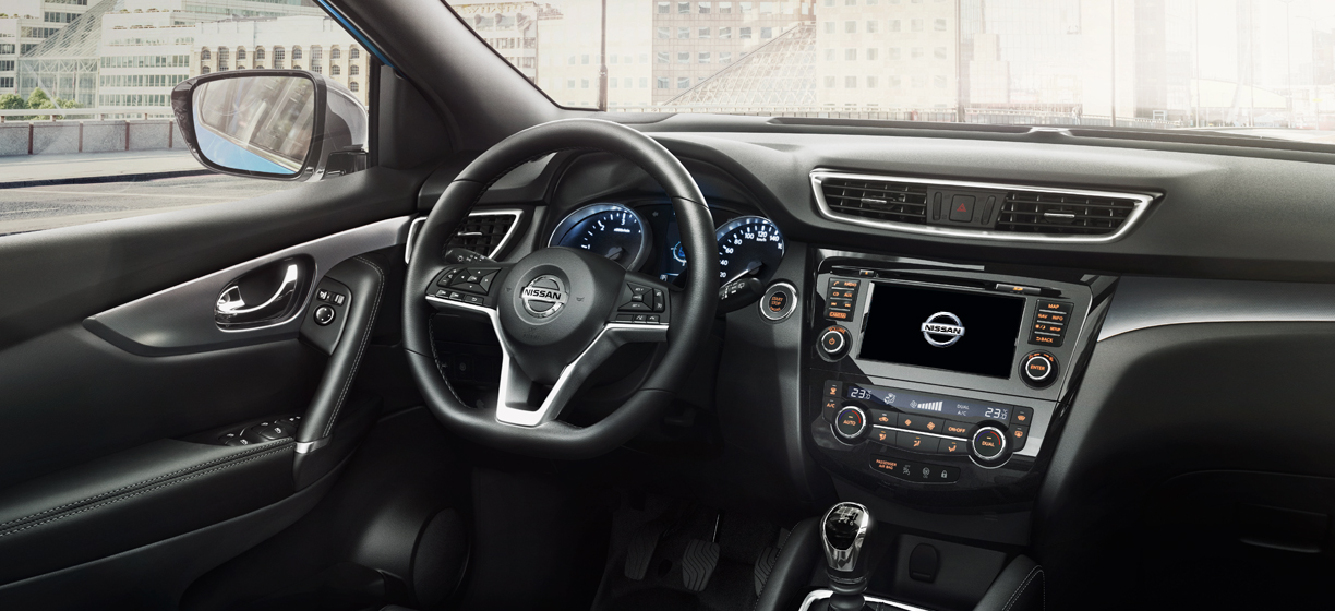 Qashqai LHD Interior dash view