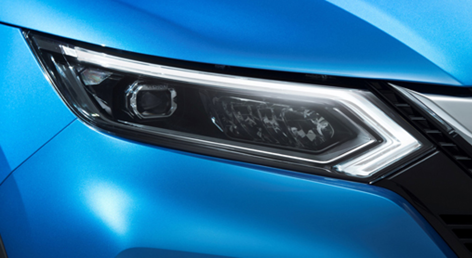 Qashqai right front headlight