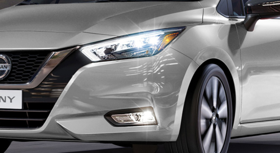 Nissan Sunny headlight on